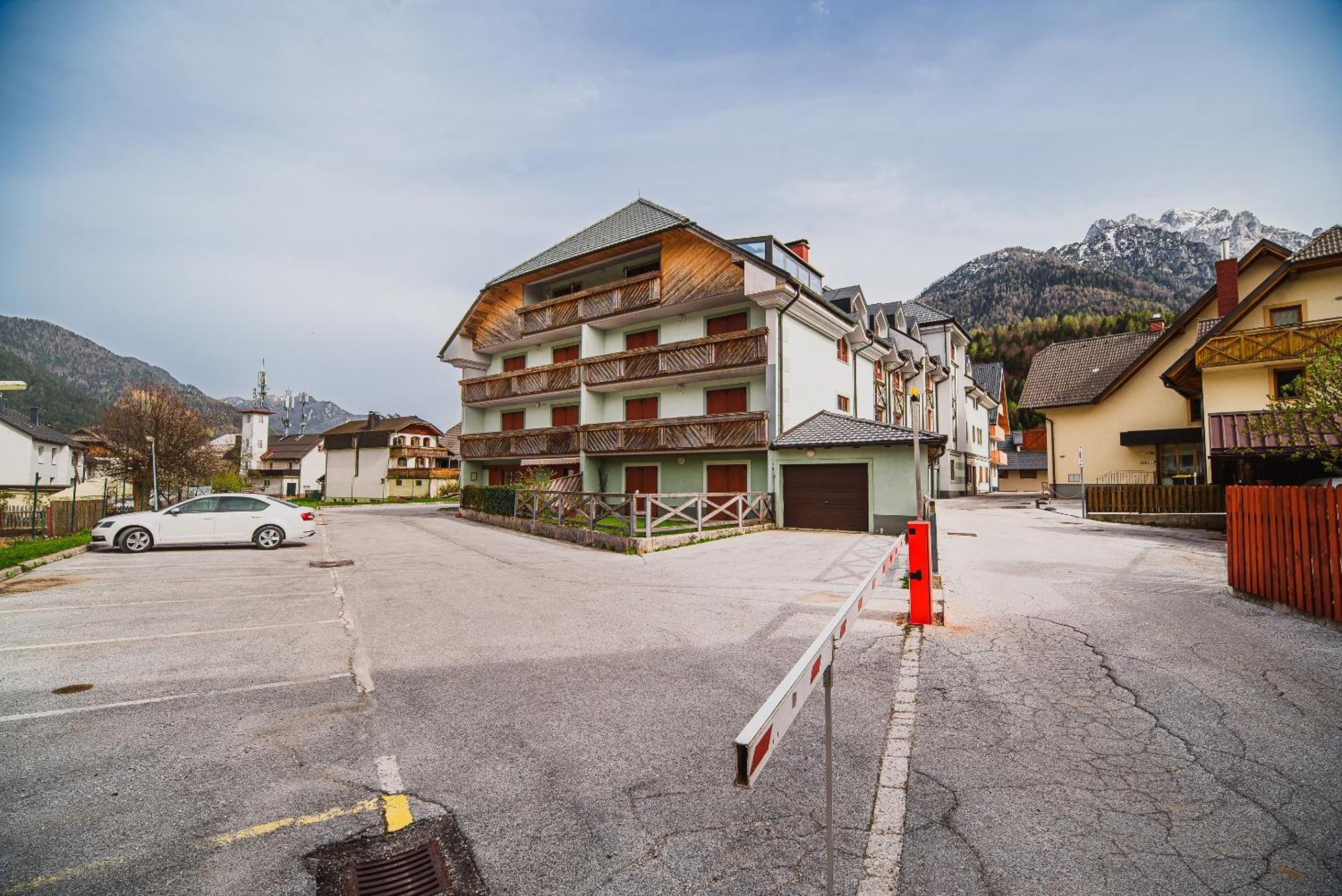 Apartments Slavec With Free Onsite Parking Kranjska Gora Luaran gambar