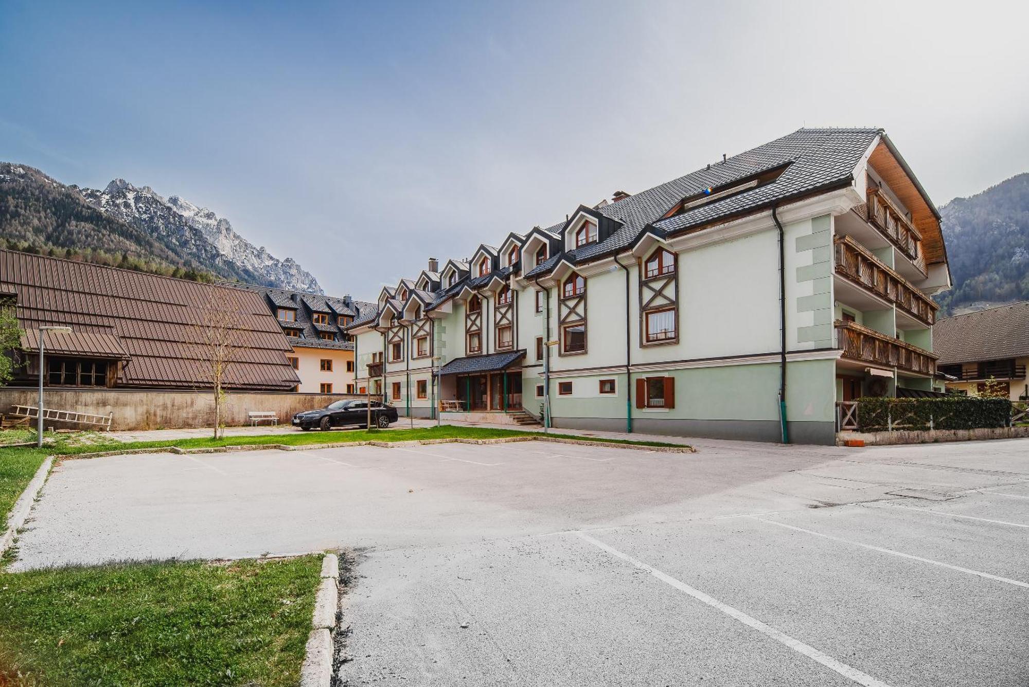 Apartments Slavec With Free Onsite Parking Kranjska Gora Luaran gambar